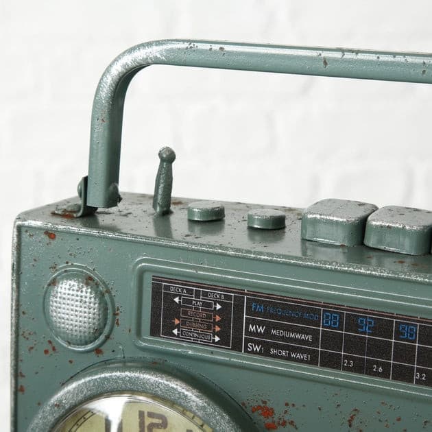 Orologio Radio Retro -  Boltze -  Segni Particolari.